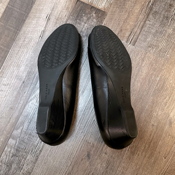 11 Cole Haan Black Leather Peep-Toe Wedge Heels - Picture 3 of 4